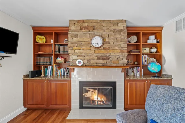 $574,900 | 120 Thornhill Drive, Danville, IL 61832