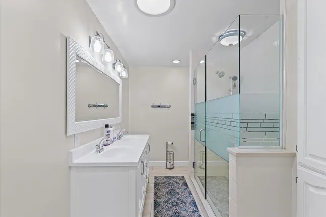 $574,900 | 120 Thornhill Drive, Danville, IL 61832