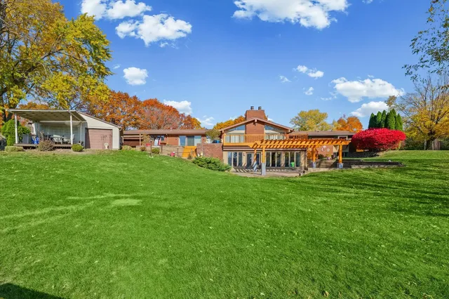 $574,900 | 120 Thornhill Drive, Danville, IL 61832