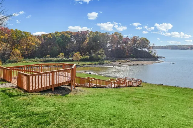 $574,900 | 120 Thornhill Drive, Danville, IL 61832