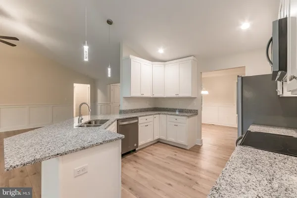 $649,999 | 31 Foxglove Lane, Kearneysville, WV 25430