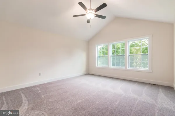 $649,999 | 31 Foxglove Lane, Kearneysville, WV 25430