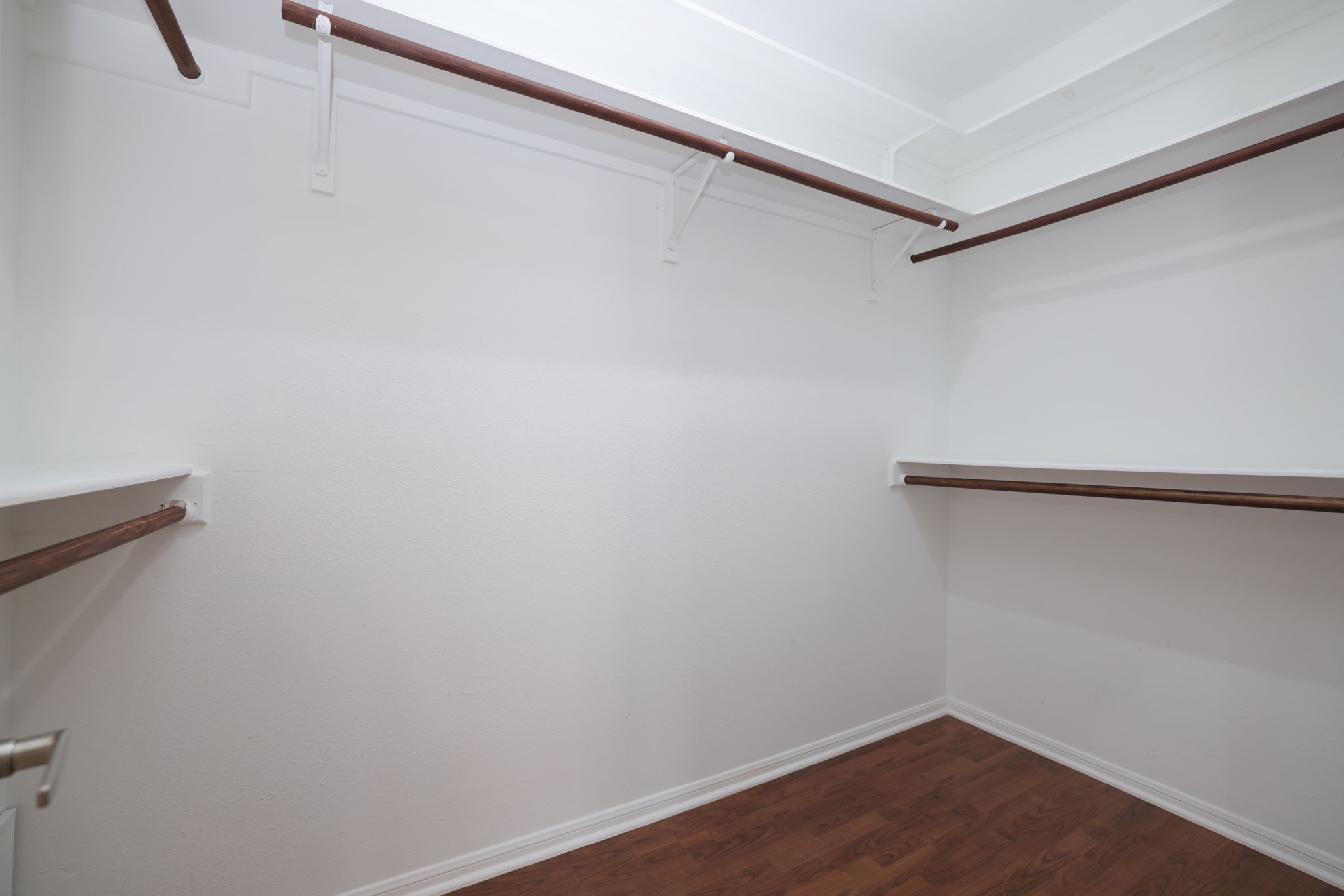 2001 Bering Drive, Unit 2F Houston, TX 77057 - Photo 15 of 32 a view of a room with shelf