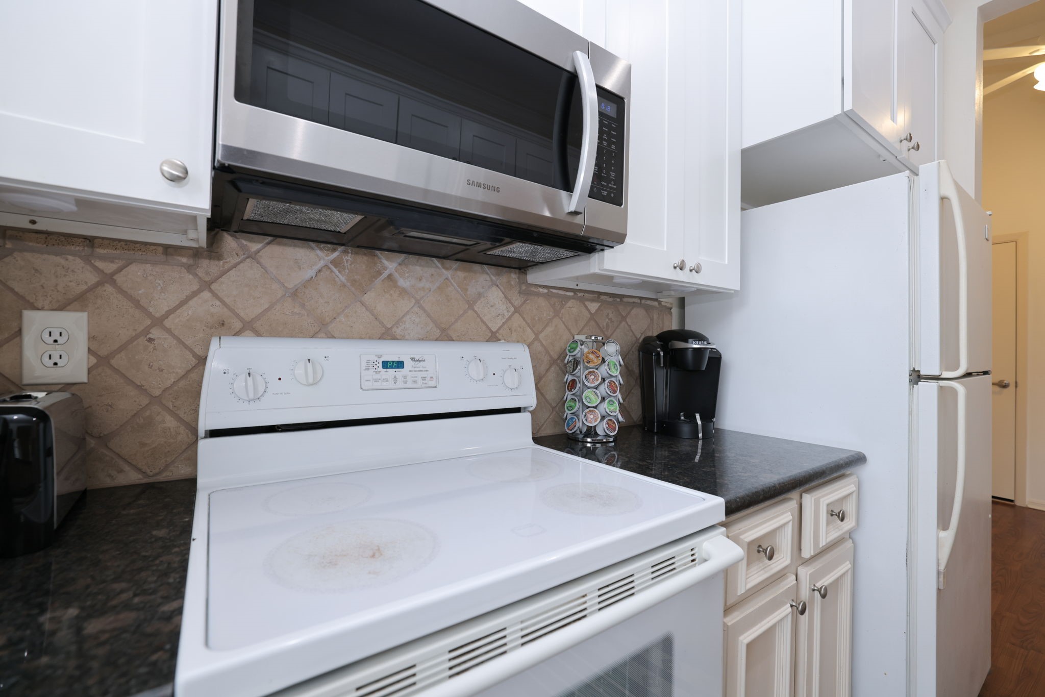 2001 Bering Drive, Unit 2F Houston, TX 77057 - Photo 9 of 32 a utility room with dryer and washer