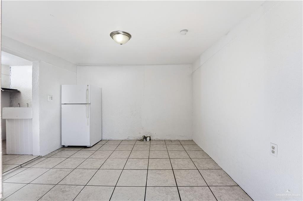 8516 Hendrix Avenue, Unit 3 Edinburg, TX 78542 - Photo 3 of 6 a view of an empty room