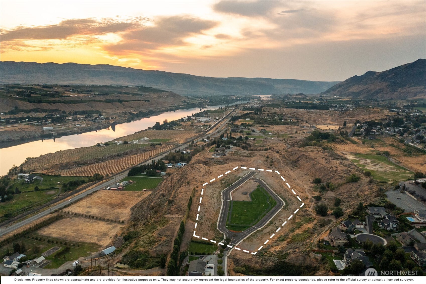32 Riverview Lane Malaga, WA 98828 - Photo 8 of 9 a view of city and mountain