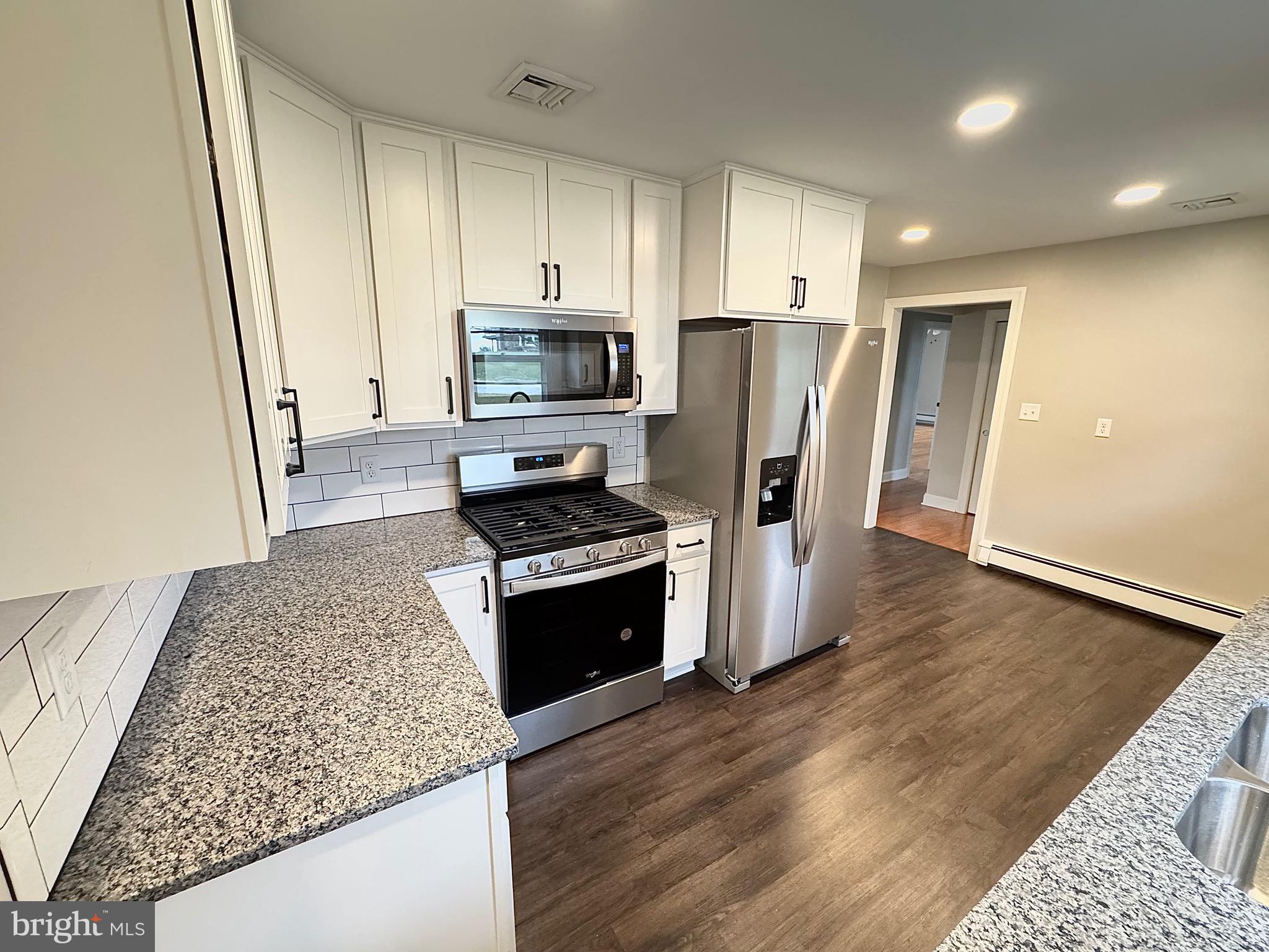 242 Reynolds Mill Road York, PA 17403 - Photo 3 of 36 Gallery Image 3