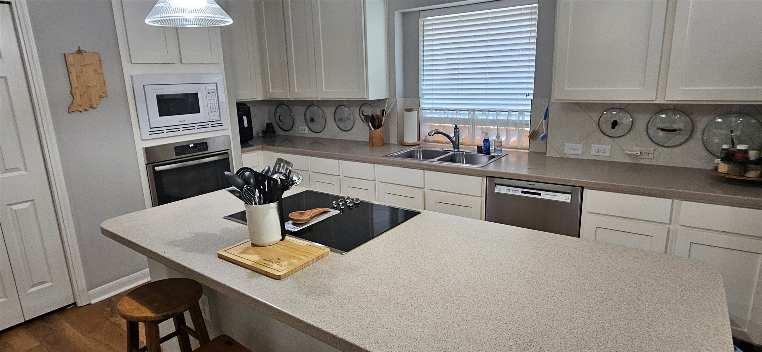 1023 Compass Cove Circle Spring, TX 77379 - Photo 10 of 25 Gallery Image 10