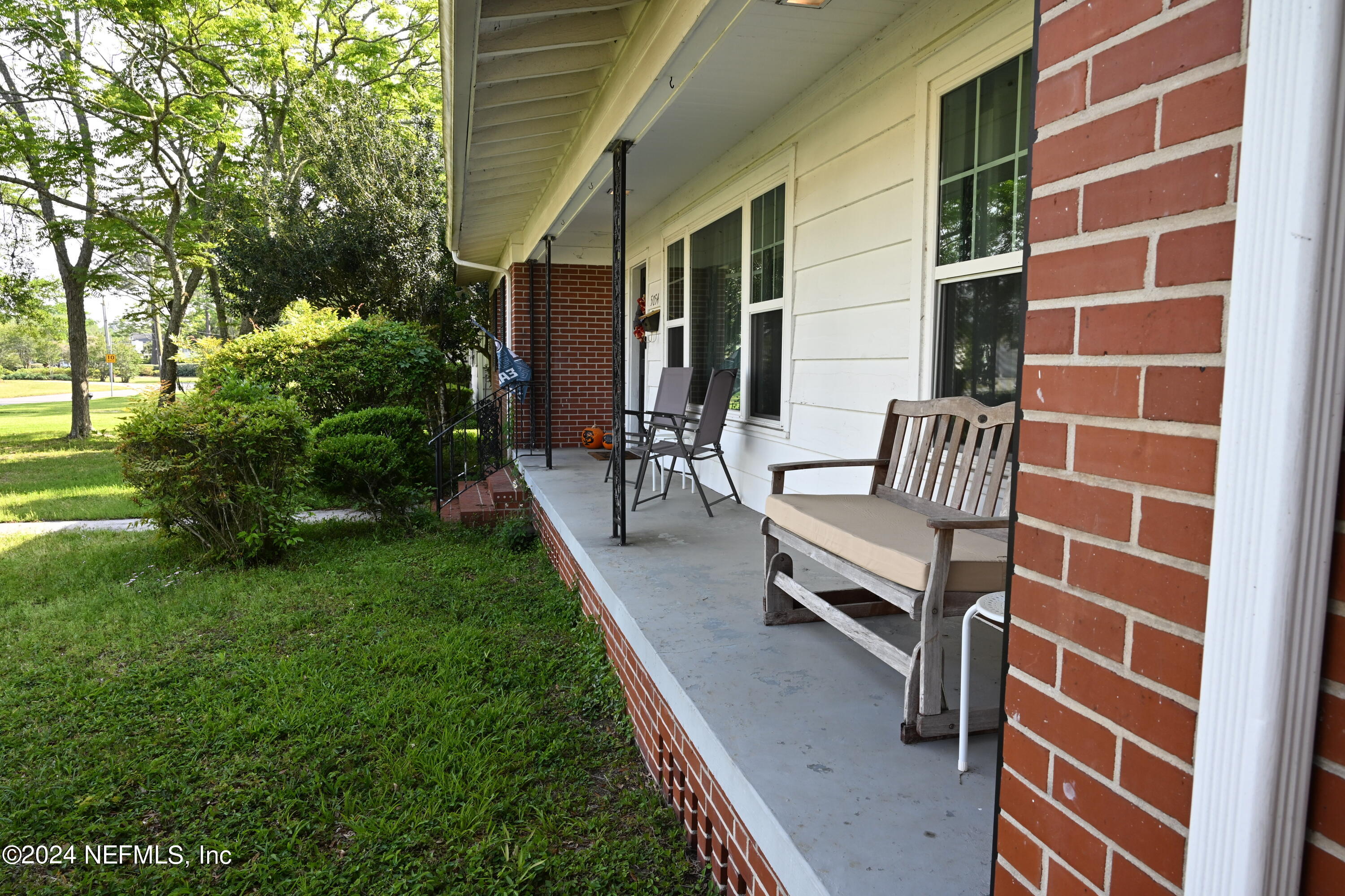 5054 Pirates Cove Road Jacksonville, FL 32210 - Photo 10 of 27 a view of outdoor space and yard