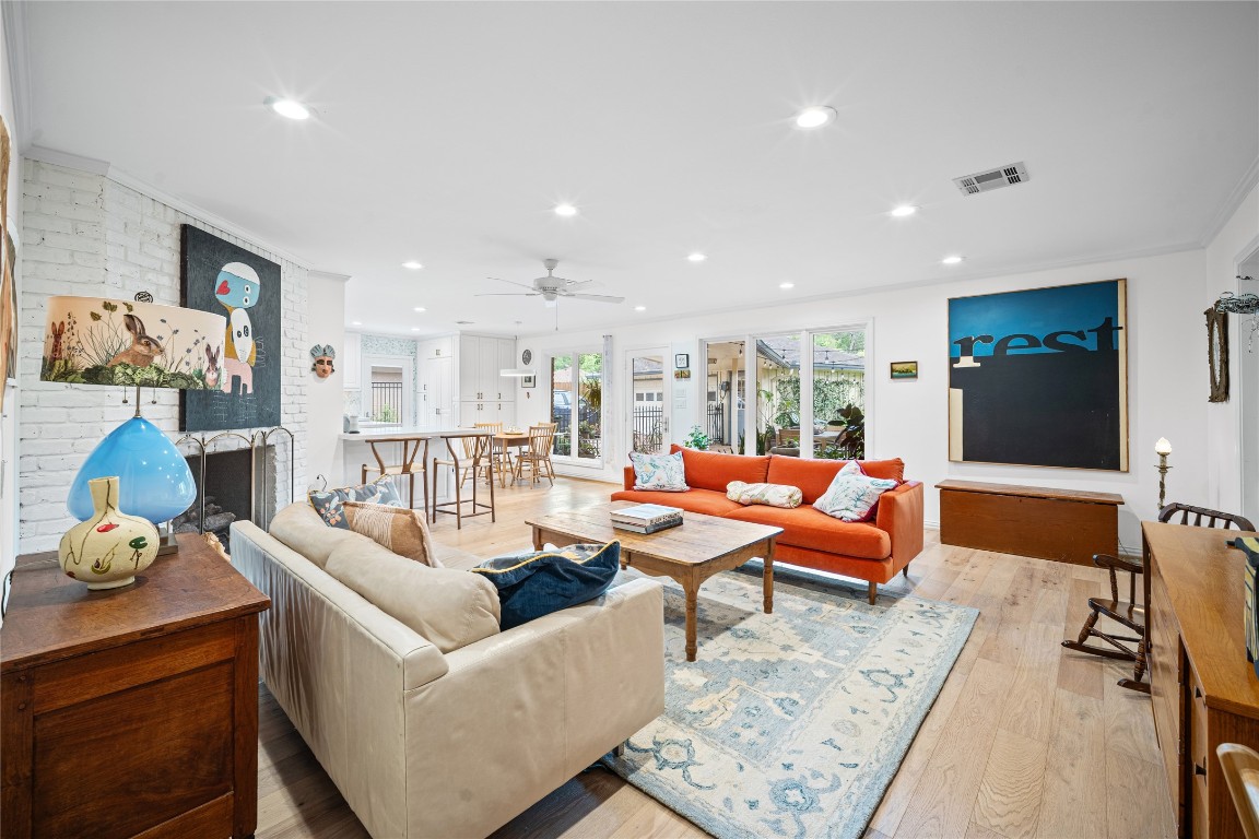 6206 Rutherglenn Drive Houston, TX 77096 - Photo 12 of 32