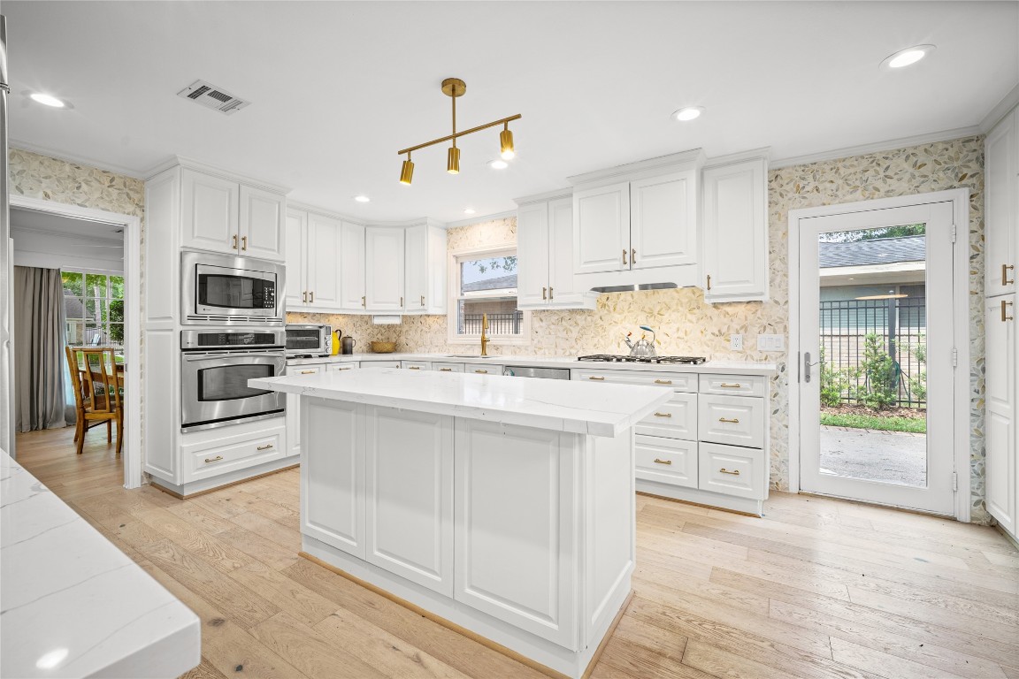 6206 Rutherglenn Drive Houston, TX 77096 - Photo 14 of 32