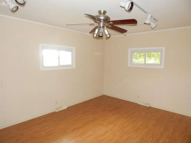 5129 Duffield Road Flushing, MI 48433 - Photo 14 of 32 21214678-13.JPG