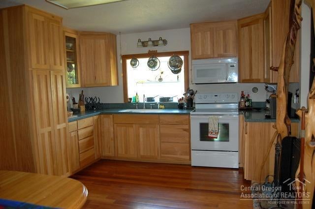 314 Southeast High Street Mitchell, OR 97750 - Photo 8 of 25 Gallery Image 8