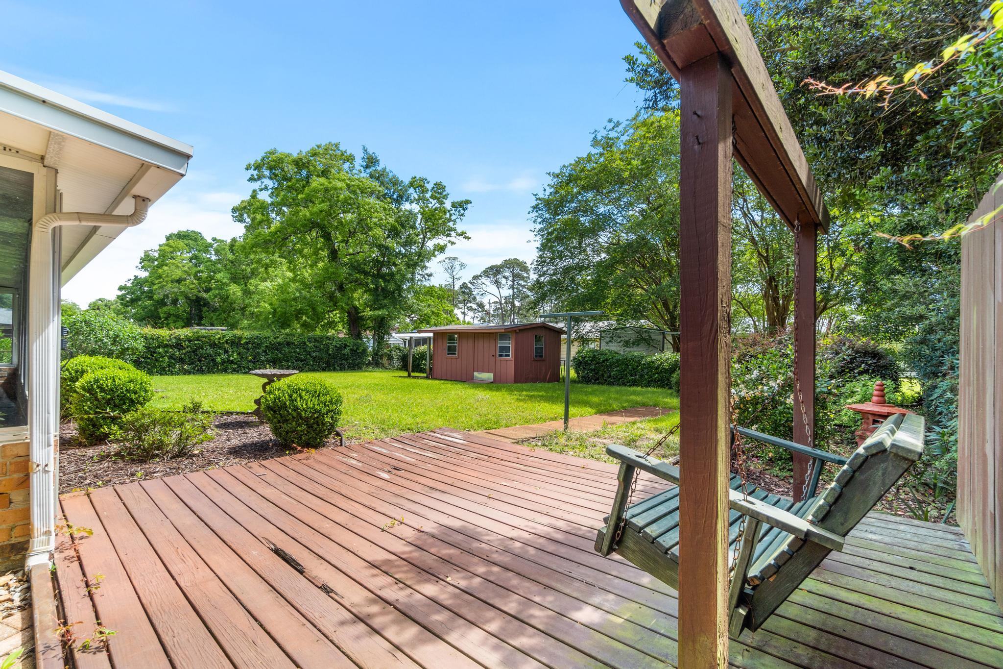 1409 Scott Road Niceville, FL 32578 - Photo 18 of 20 Backyard