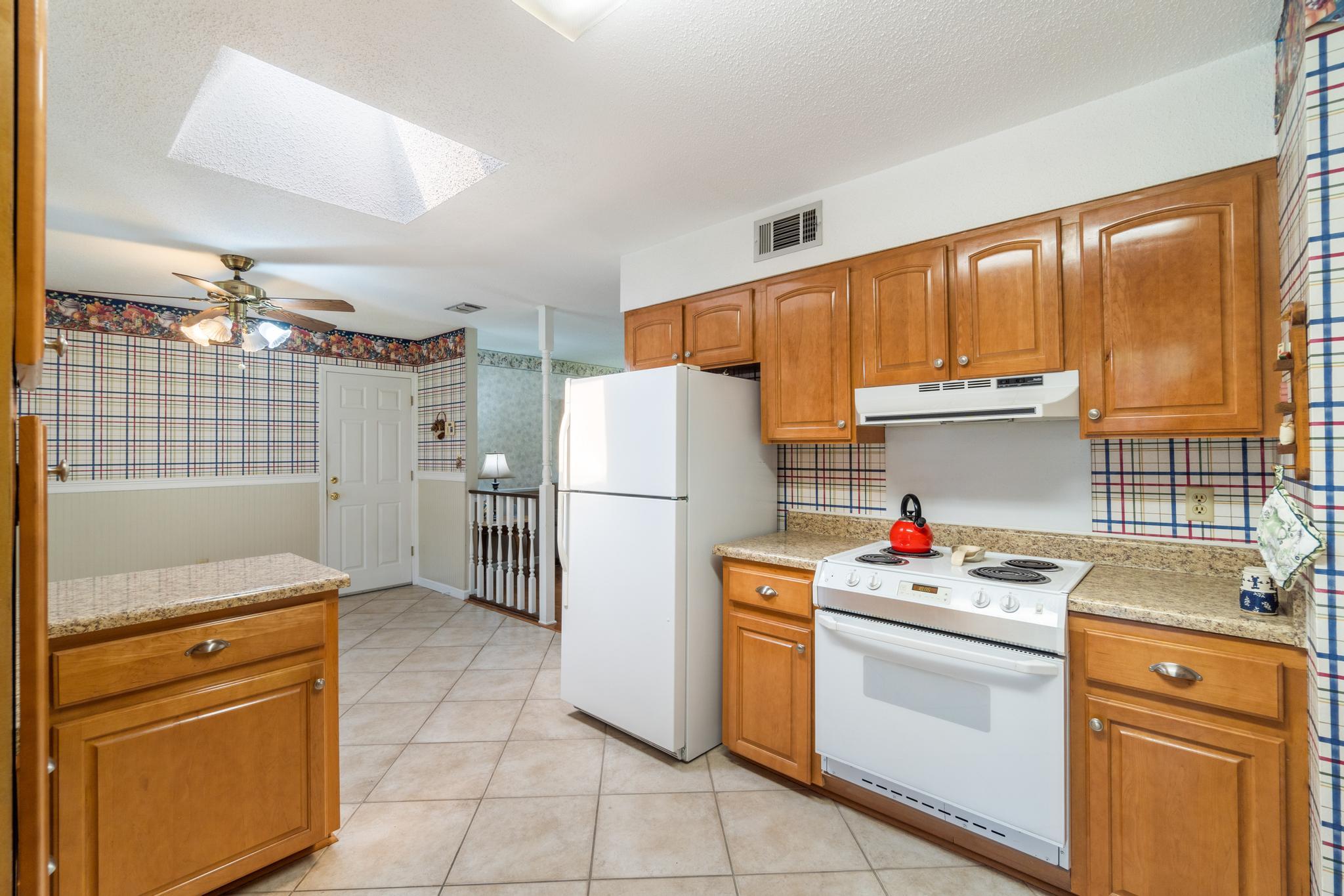 1409 Scott Road Niceville, FL 32578 - Photo 8 of 20 Kitchen