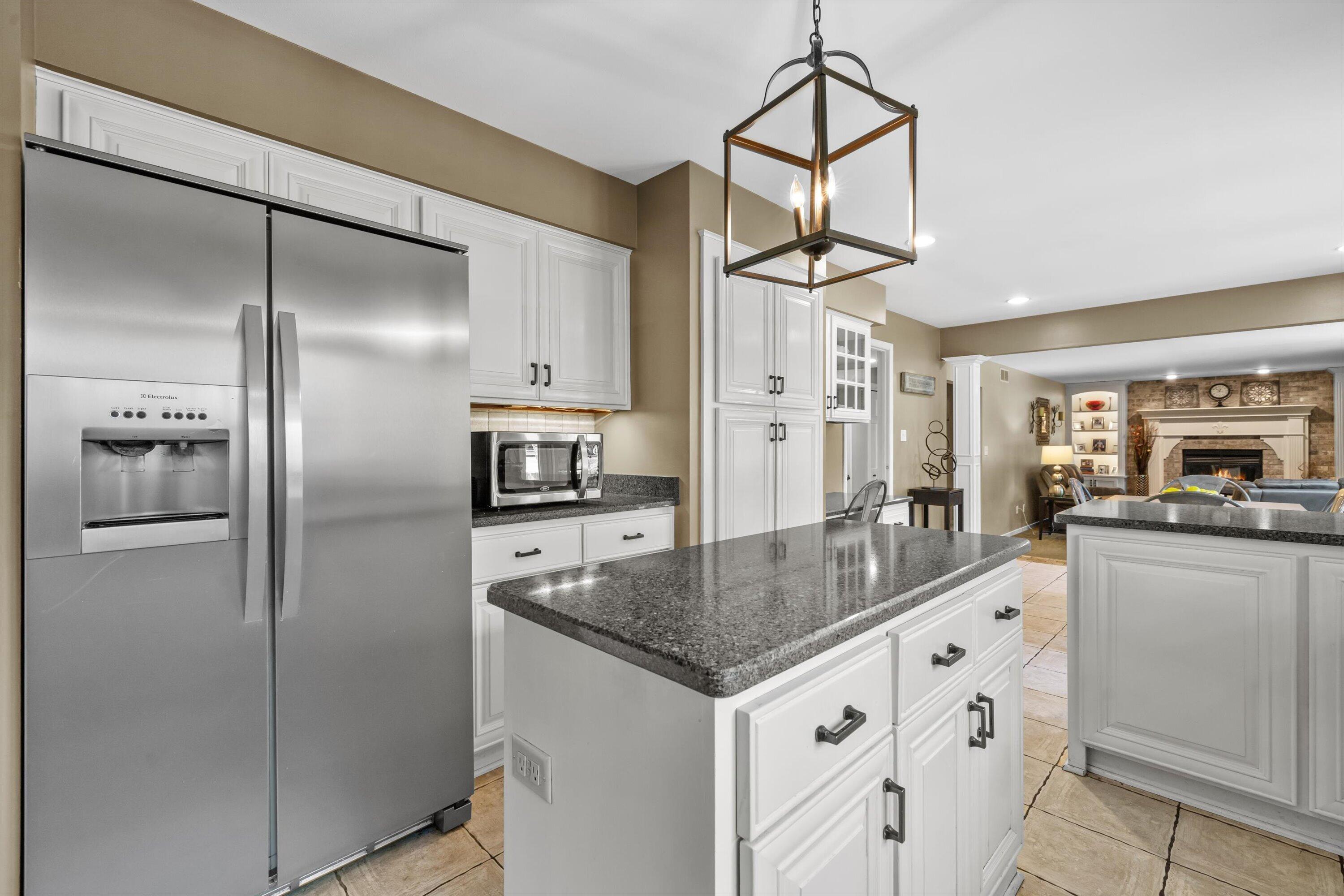 6501 Jessica Turn Caledonia, WI 53402 - Photo 14 of 66 Center Island, Prof. Grade Appliances