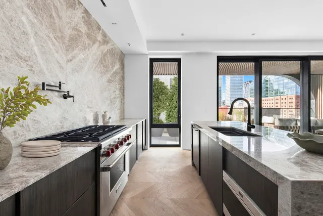 $2,999,000 | 51 South 1st Street, Unit THA | Williamsburg