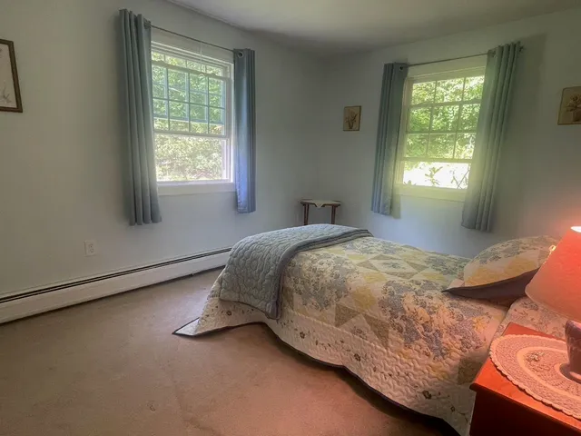 $525,000 | 561 Neal Road, Hartford, VT 05001