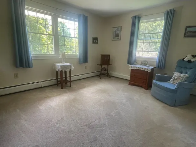 $525,000 | 561 Neal Road, Hartford, VT 05001