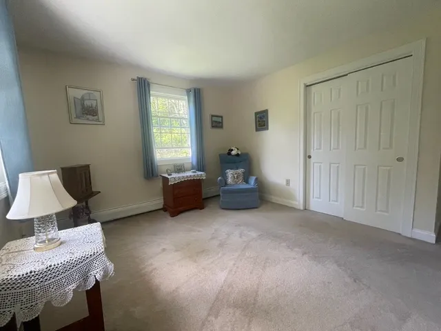 $525,000 | 561 Neal Road, Hartford, VT 05001