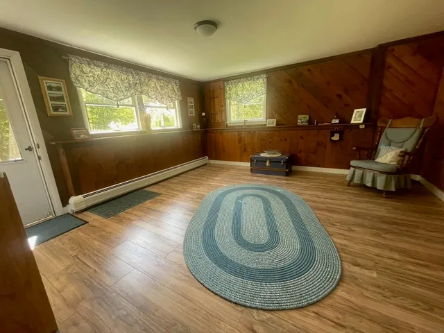 $525,000 | 561 Neal Road, Hartford, VT 05001