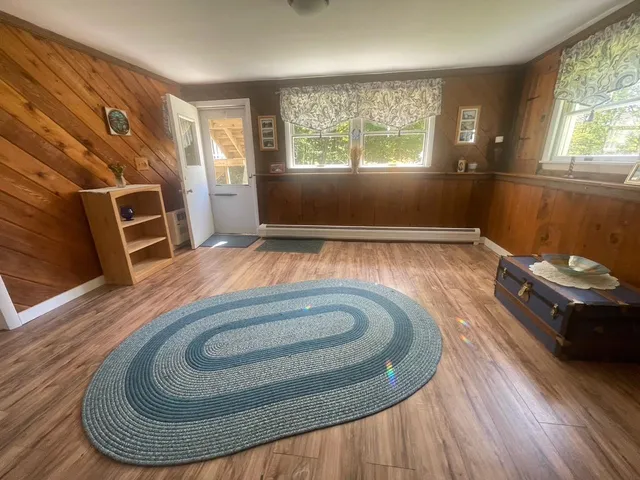 $525,000 | 561 Neal Road, Hartford, VT 05001