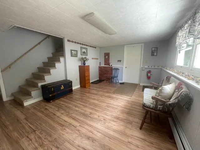 $525,000 | 561 Neal Road, Hartford, VT 05001