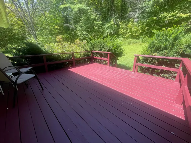 $525,000 | 561 Neal Road, Hartford, VT 05001