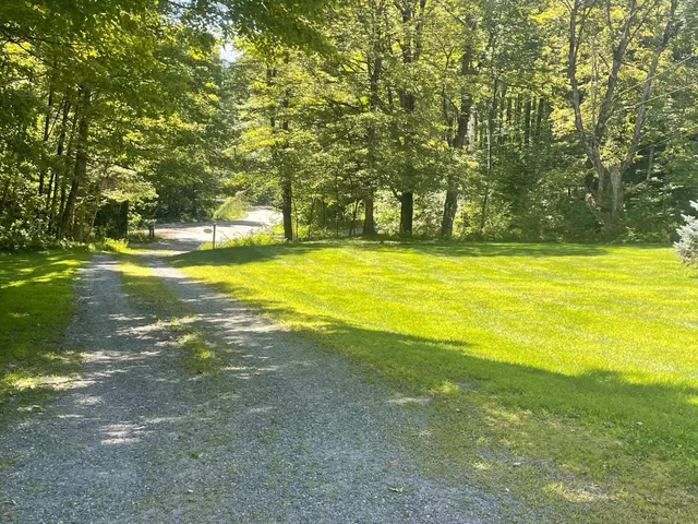 $525,000 | 561 Neal Road, Hartford, VT 05001