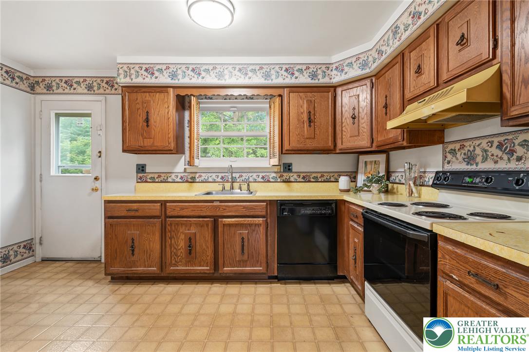 1615 Valley Forge Road Allentown, PA 18104 - Photo 10 of 38