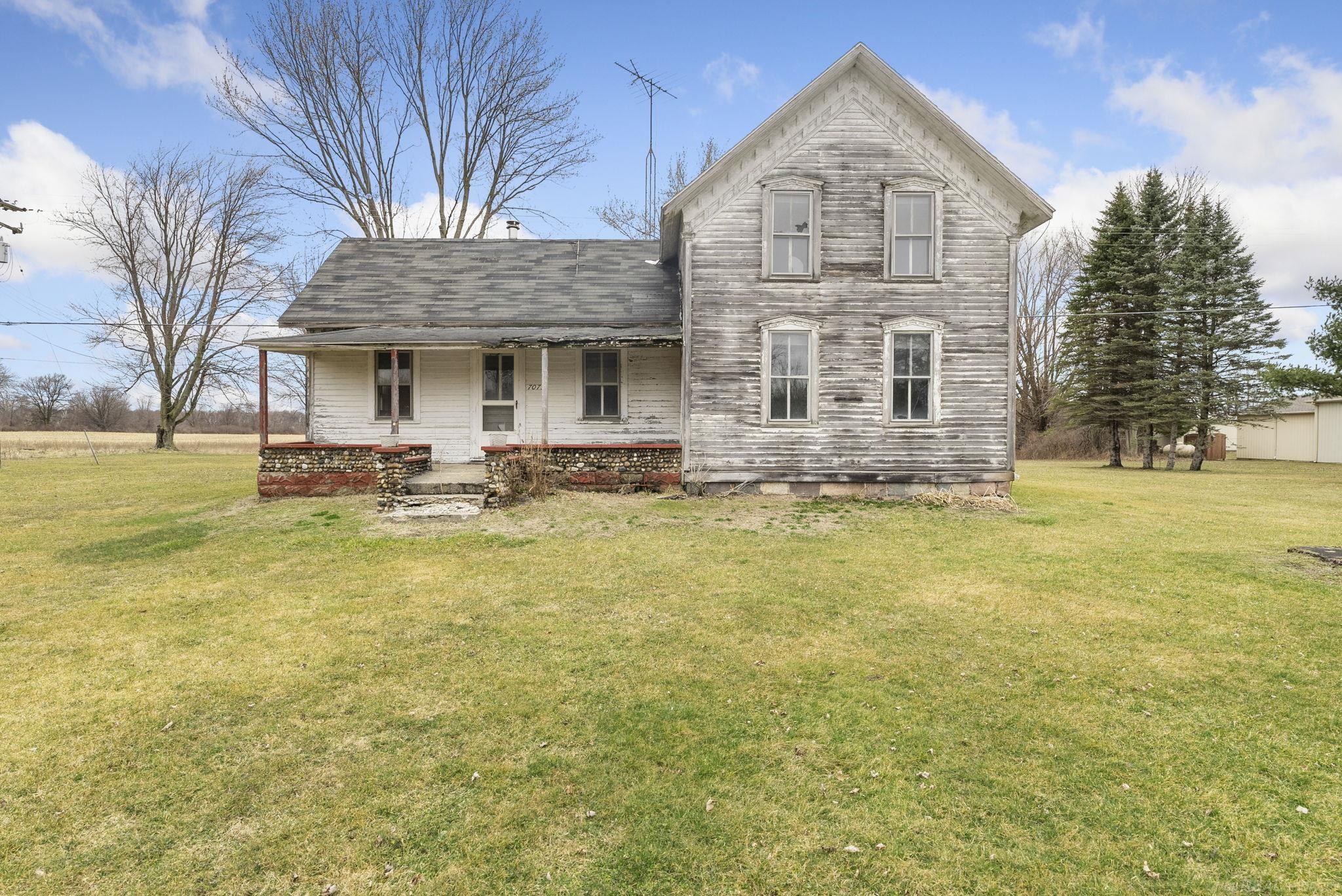 7075 Galbraith Line Road Lexington, MI 48450 - Photo 1 of 37 Gallery Image 1