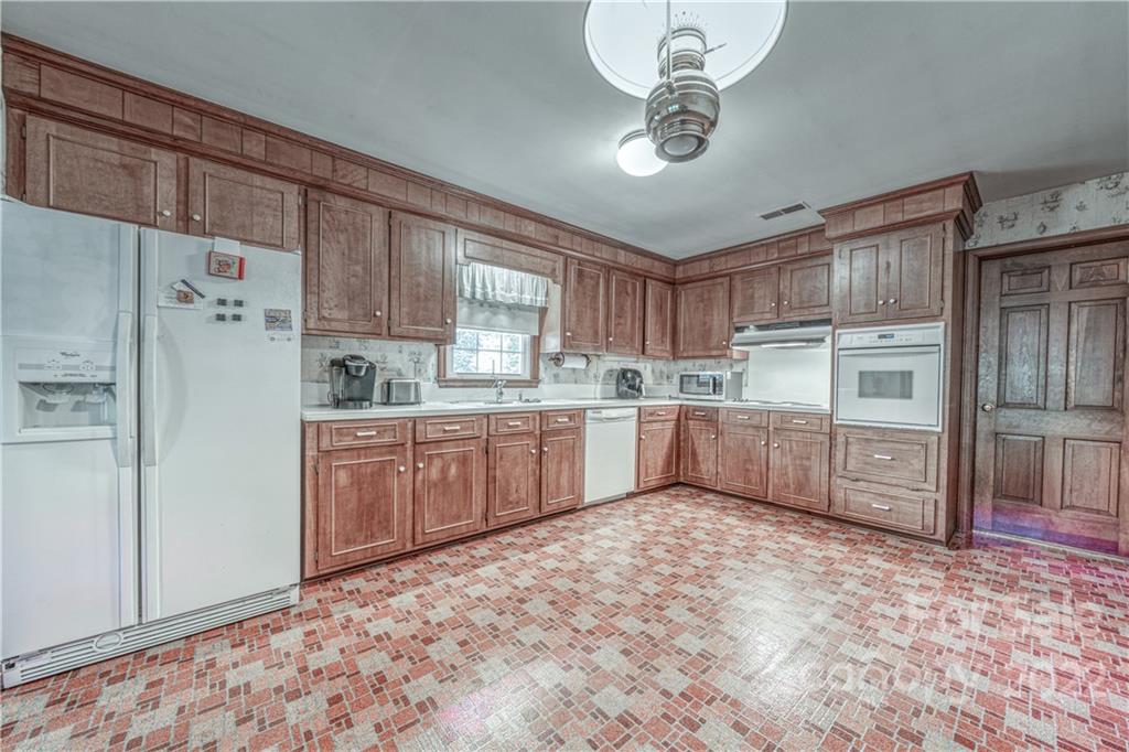 700 Rama Road Charlotte, NC 28211 - Photo 12 of 30 Gallery Image 12