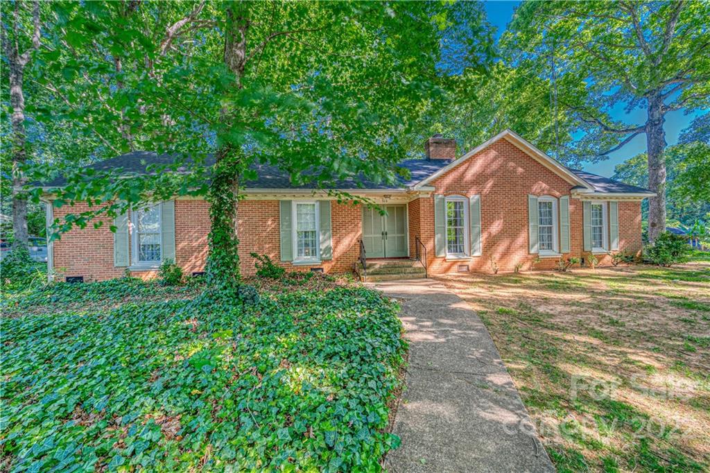 700 Rama Road Charlotte, NC 28211 - Photo 2 of 30 Gallery Image 2