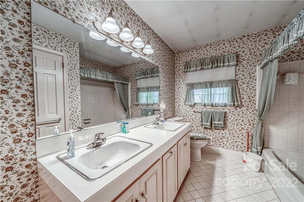 700 Rama Road Charlotte, NC 28211 - Photo 24 of 30 Gallery Image 24