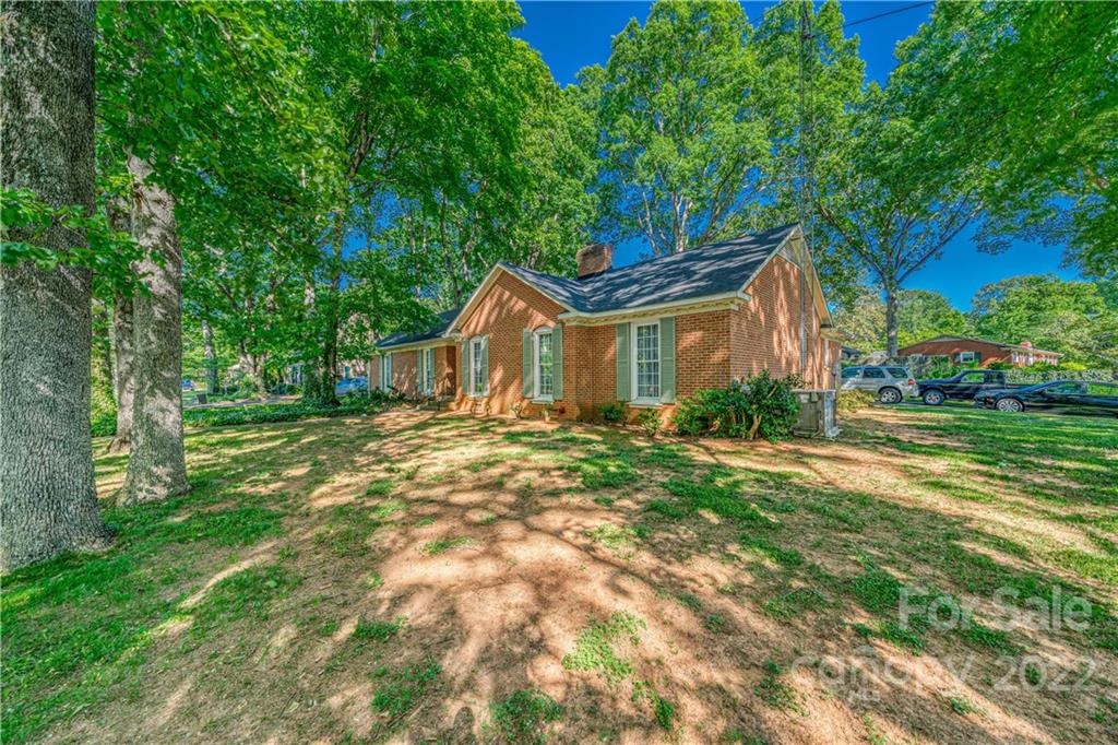 700 Rama Road Charlotte, NC 28211 - Photo 4 of 30 Gallery Image 4
