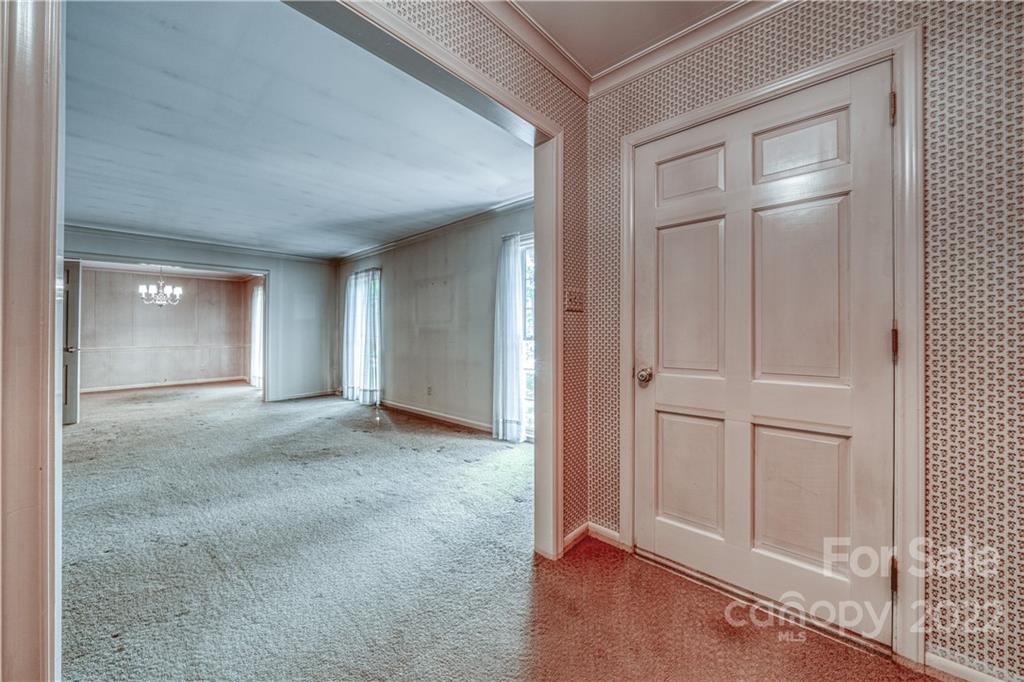 700 Rama Road Charlotte, NC 28211 - Photo 5 of 30 Gallery Image 5