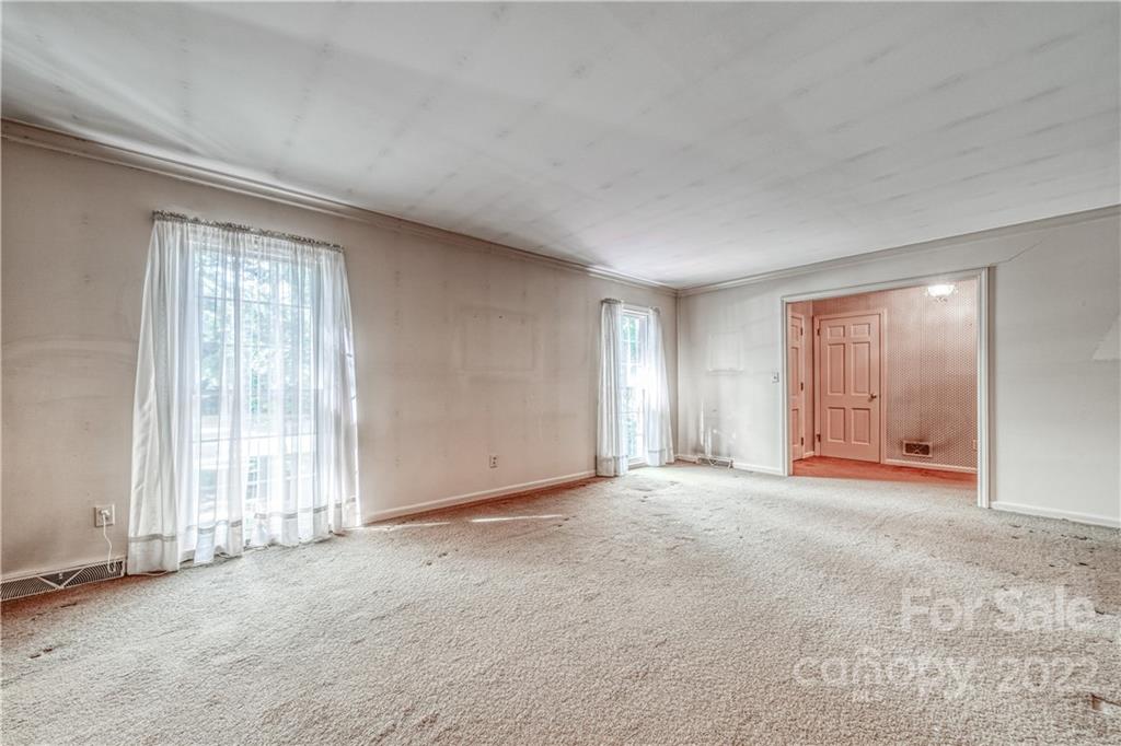 700 Rama Road Charlotte, NC 28211 - Photo 7 of 30 Gallery Image 7