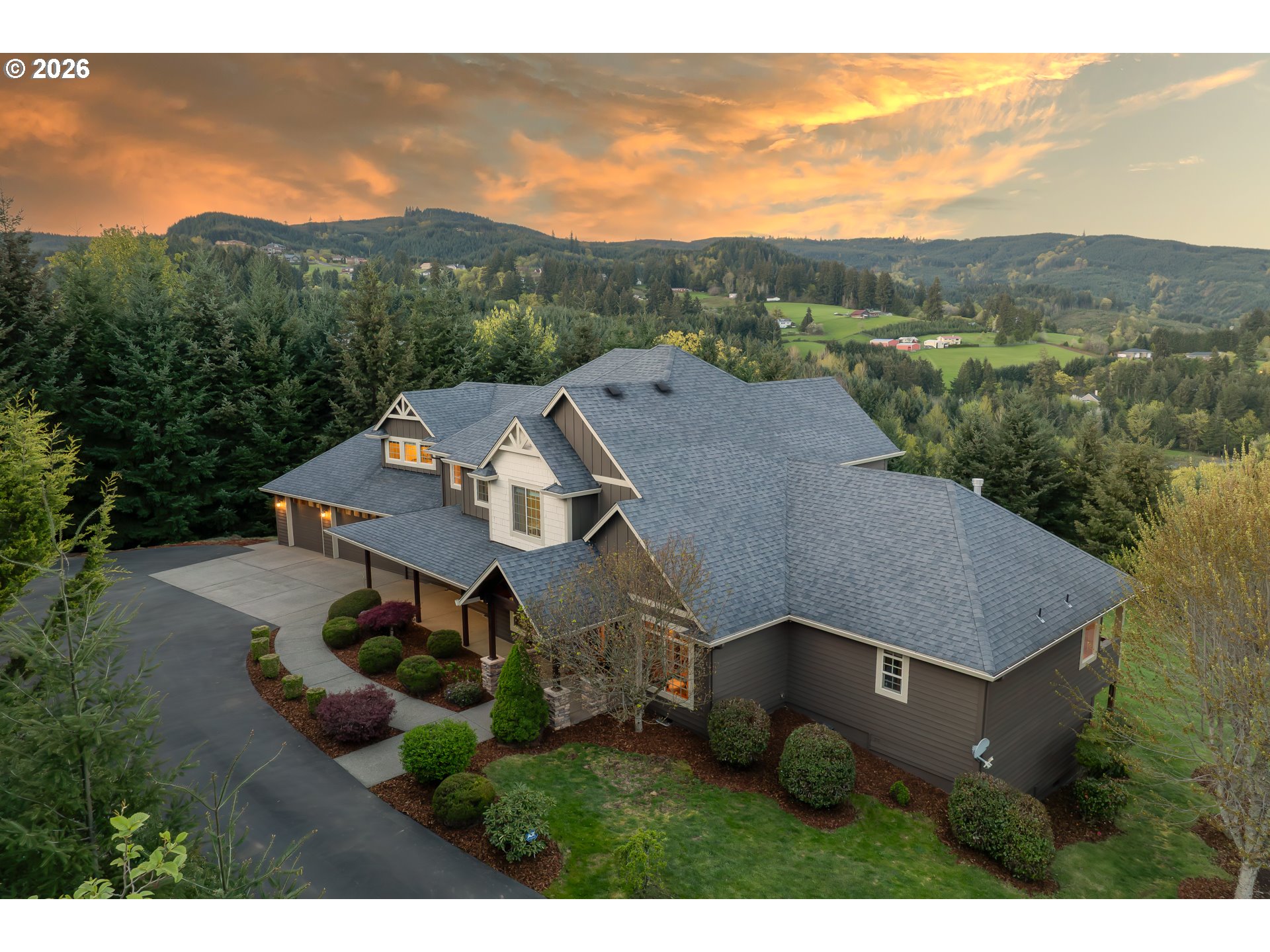 200 Pine Ridge Drive Woodland, WA 98674 - Photo 48 of 48 a view of a house with a mountain in the background