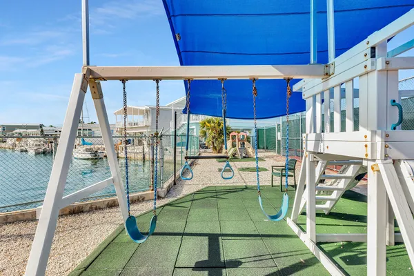 $595,000 | 701 Spanish Main Drive, Unit 604, Cudjoe, FL 33042