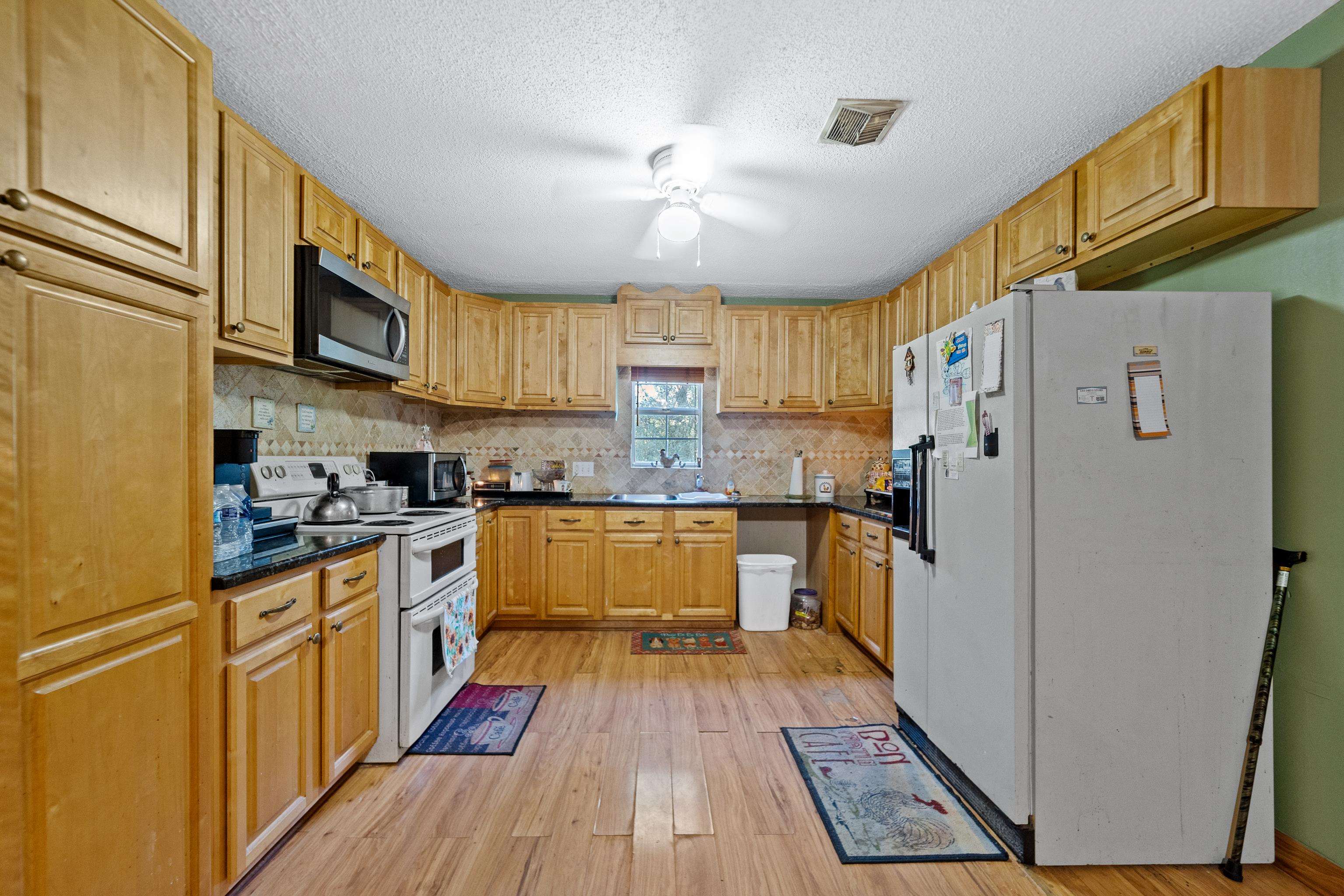1103 North Cedar Street Loxley, AL 36551 - Photo 7 of 9 Kitchen