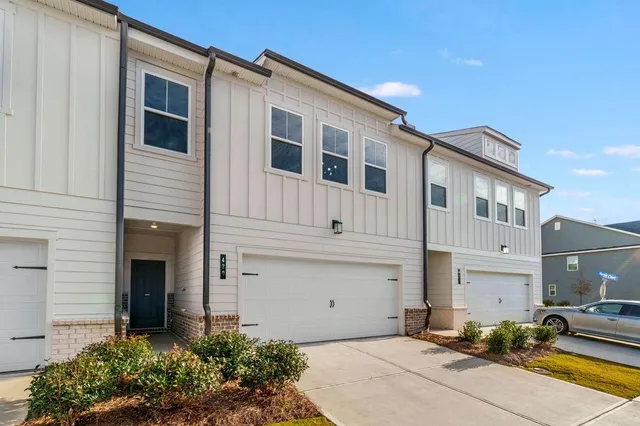 $2,500 | 420 Point Place Drive, Loganville, GA 30052