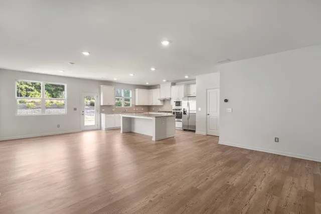 $2,500 | 420 Point Place Drive, Loganville, GA 30052