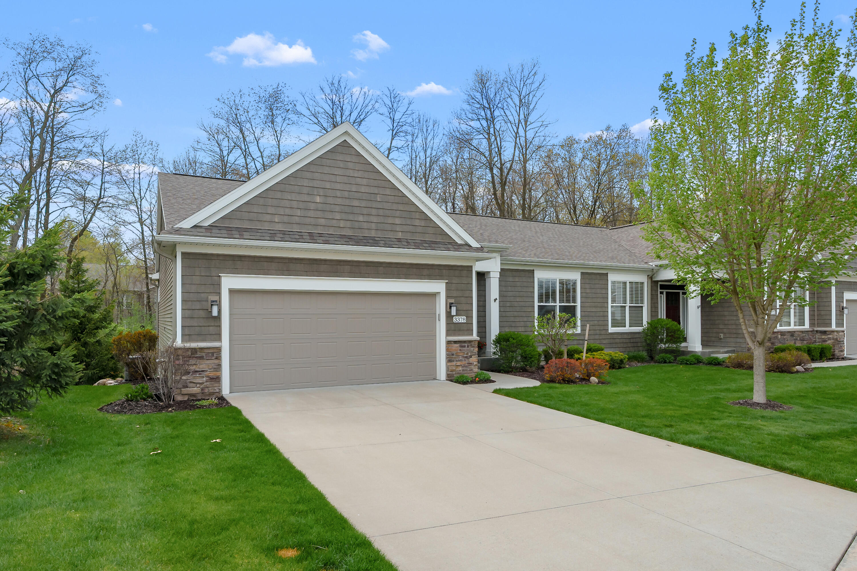 3378 Dunns Ridge Kalamazoo, MI 49009 - Photo 2 of 43 Dunns Ridge 3378 Kalamazoo 49006-37