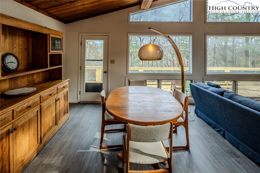 471 Lakeview Road Newland, NC 28657 - Photo 11 of 50 Gallery Image 11
