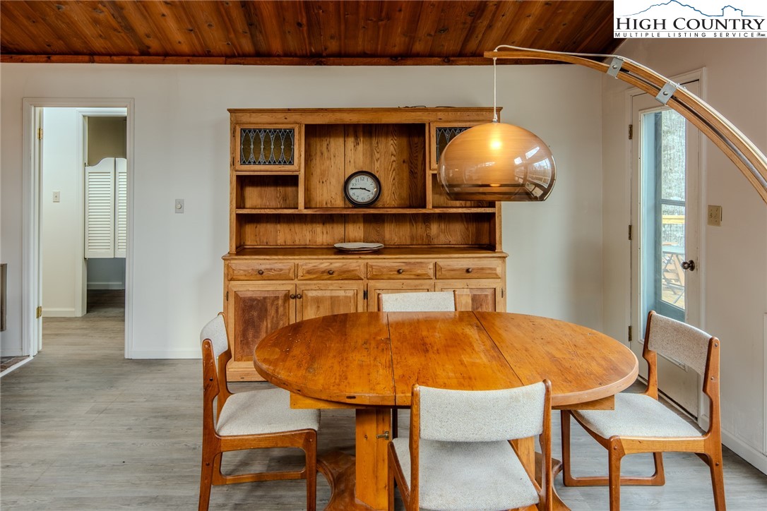 471 Lakeview Road Newland, NC 28657 - Photo 13 of 50 Gallery Image 13