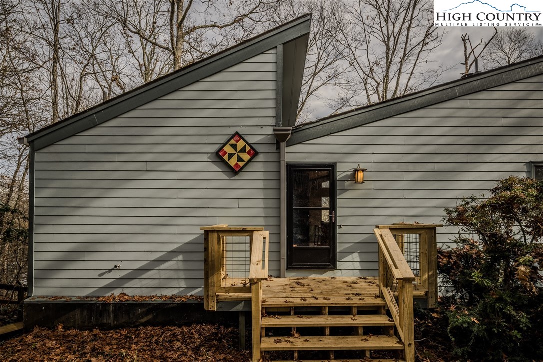471 Lakeview Road Newland, NC 28657 - Photo 2 of 50 Gallery Image 2