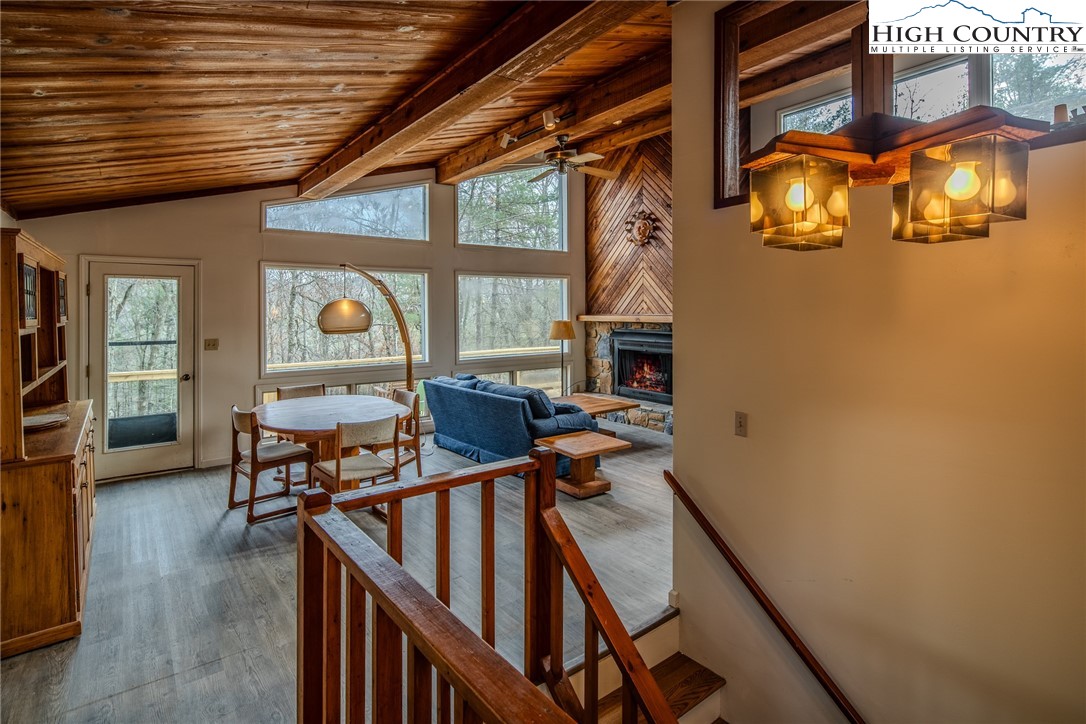 471 Lakeview Road Newland, NC 28657 - Photo 3 of 50 Gallery Image 3