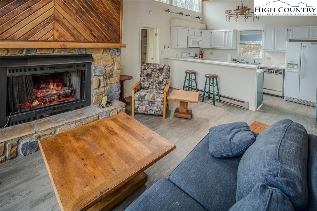 471 Lakeview Road Newland, NC 28657 - Photo 8 of 50 Gallery Image 8