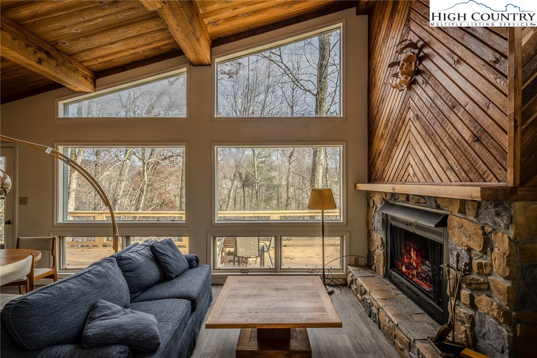 471 Lakeview Road Newland, NC 28657 - Photo 9 of 50 Gallery Image 9
