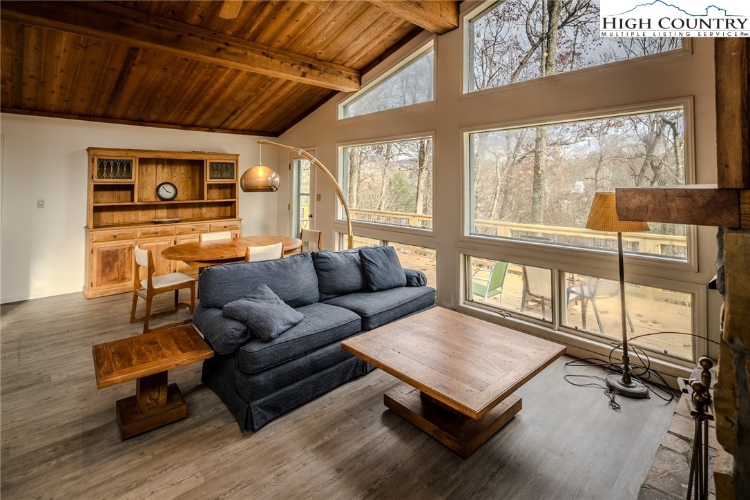 471 Lakeview Road Newland, NC 28657 - Photo 10 of 50 Gallery Image 10